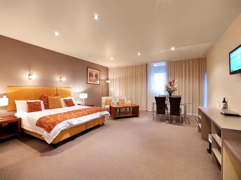 Beachfront Voyager Motor Inn 버니 외부 사진