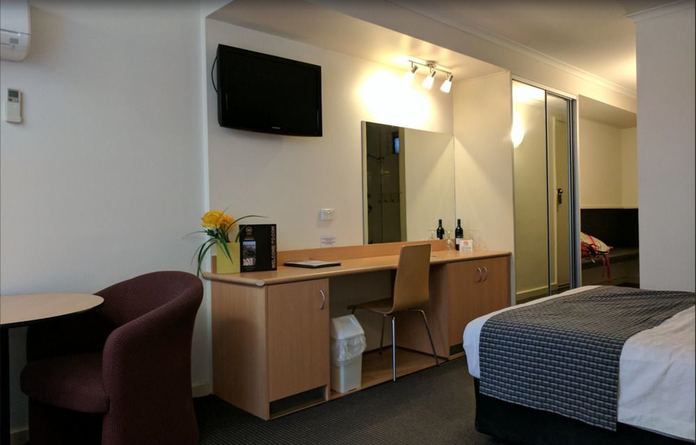 Beachfront Voyager Motor Inn 버니 외부 사진