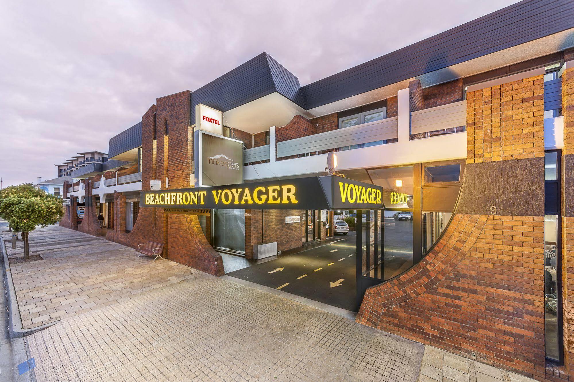 Beachfront Voyager Motor Inn 버니 외부 사진