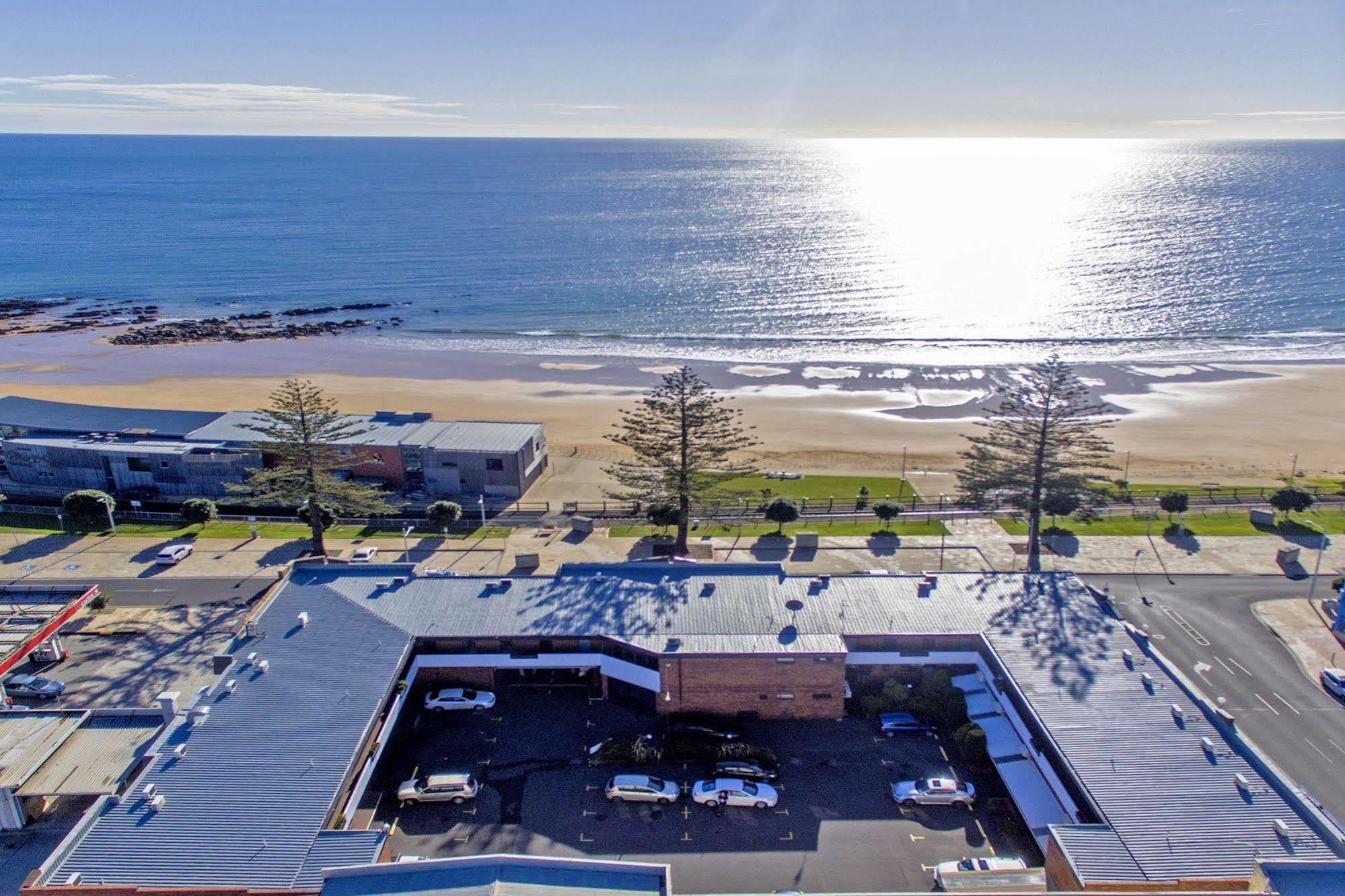 Beachfront Voyager Motor Inn 버니 외부 사진